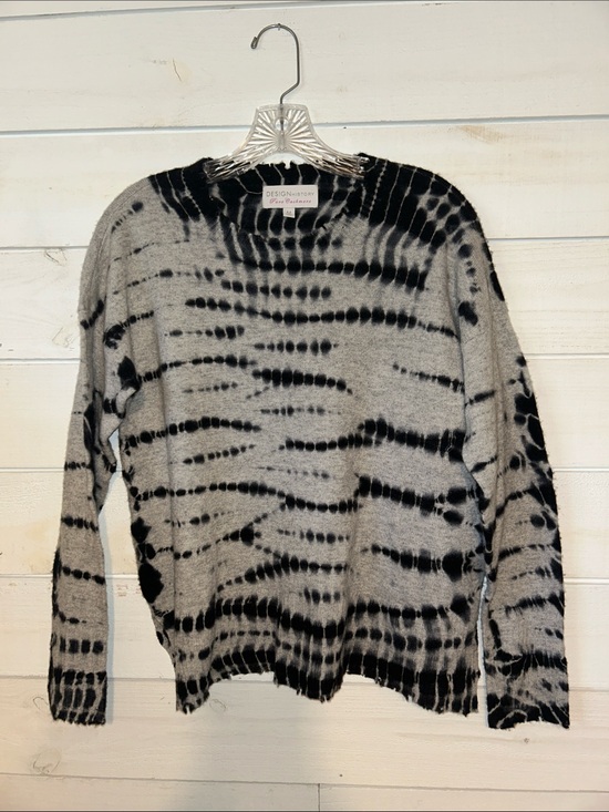 Design History Sweaters - Design History Black and Gray Tie-Dye Crew Neck Sweater